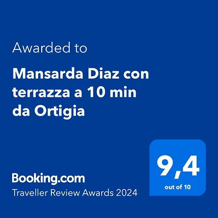 아파트 Mansarda Diaz Con Terrazza A 10 Min Da Ortigia 시라쿠사